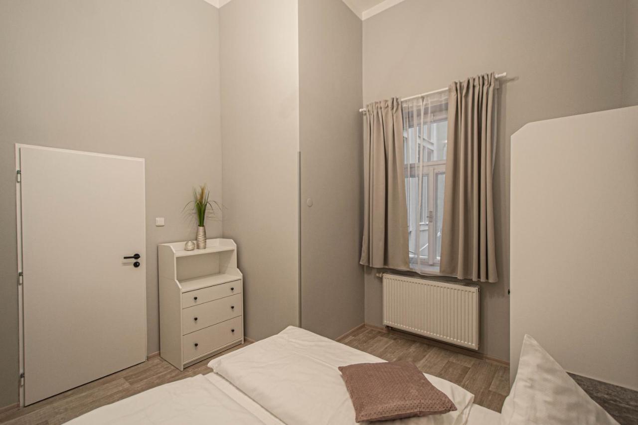 Sightseeing Apartment By Ruterra Prag Exteriör bild