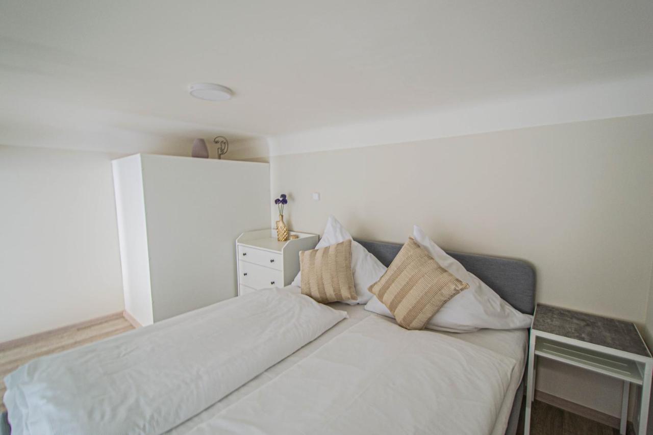 Sightseeing Apartment By Ruterra Prag Exteriör bild